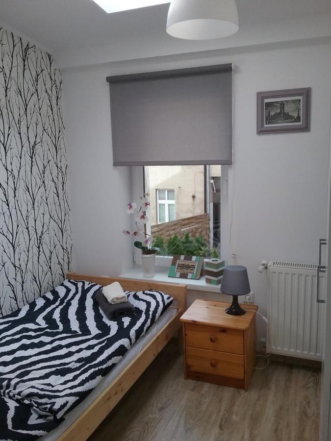 Apartamento Pokoje Mlodziezowe Stary Toruń Exterior foto