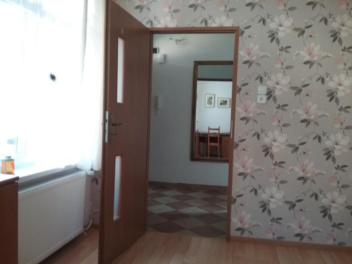 Apartamento Pokoje Mlodziezowe Stary Toruń Exterior foto