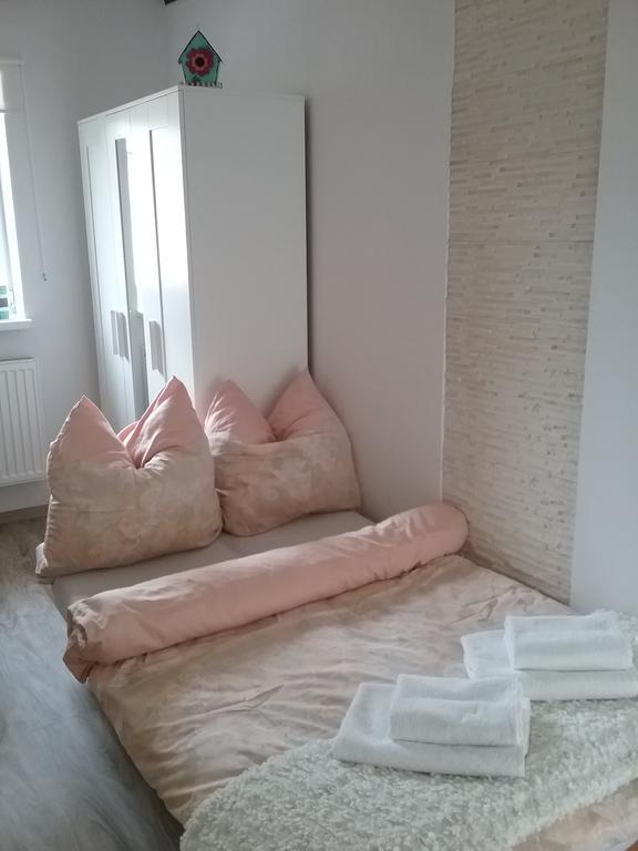 Apartamento Pokoje Mlodziezowe Stary Toruń Exterior foto